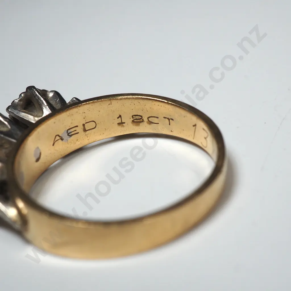 18ct Gold Three Diamond Ring Image 1++