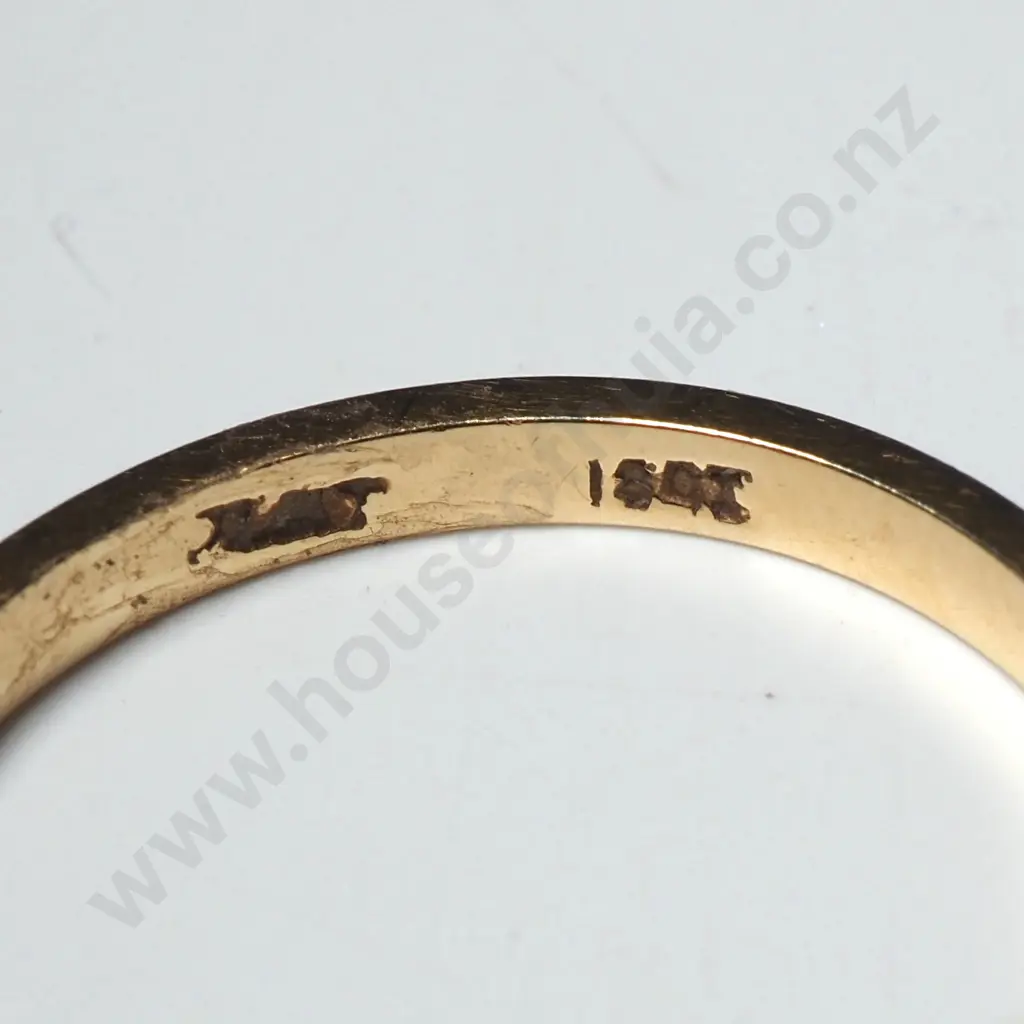 Antique 18ct Gold Wedding Band Image 1++