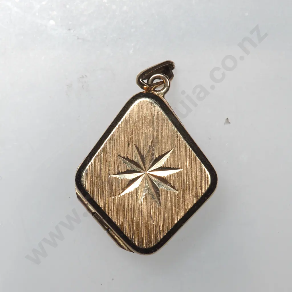Vintage 9ct Gold Back & Front Locket Image 1++