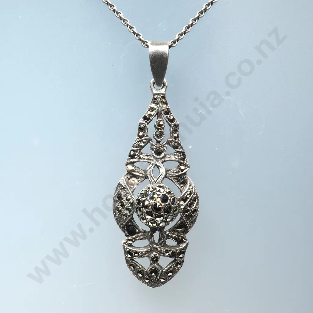 Vintage Sterling Silver Marcasite Pendant / Necklace Image 1++