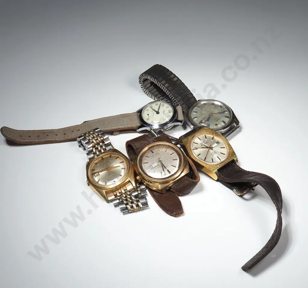 Quantity Of Vintage Mens Watches Including Olympic, Bulova, Mydex, Timex Image 1++