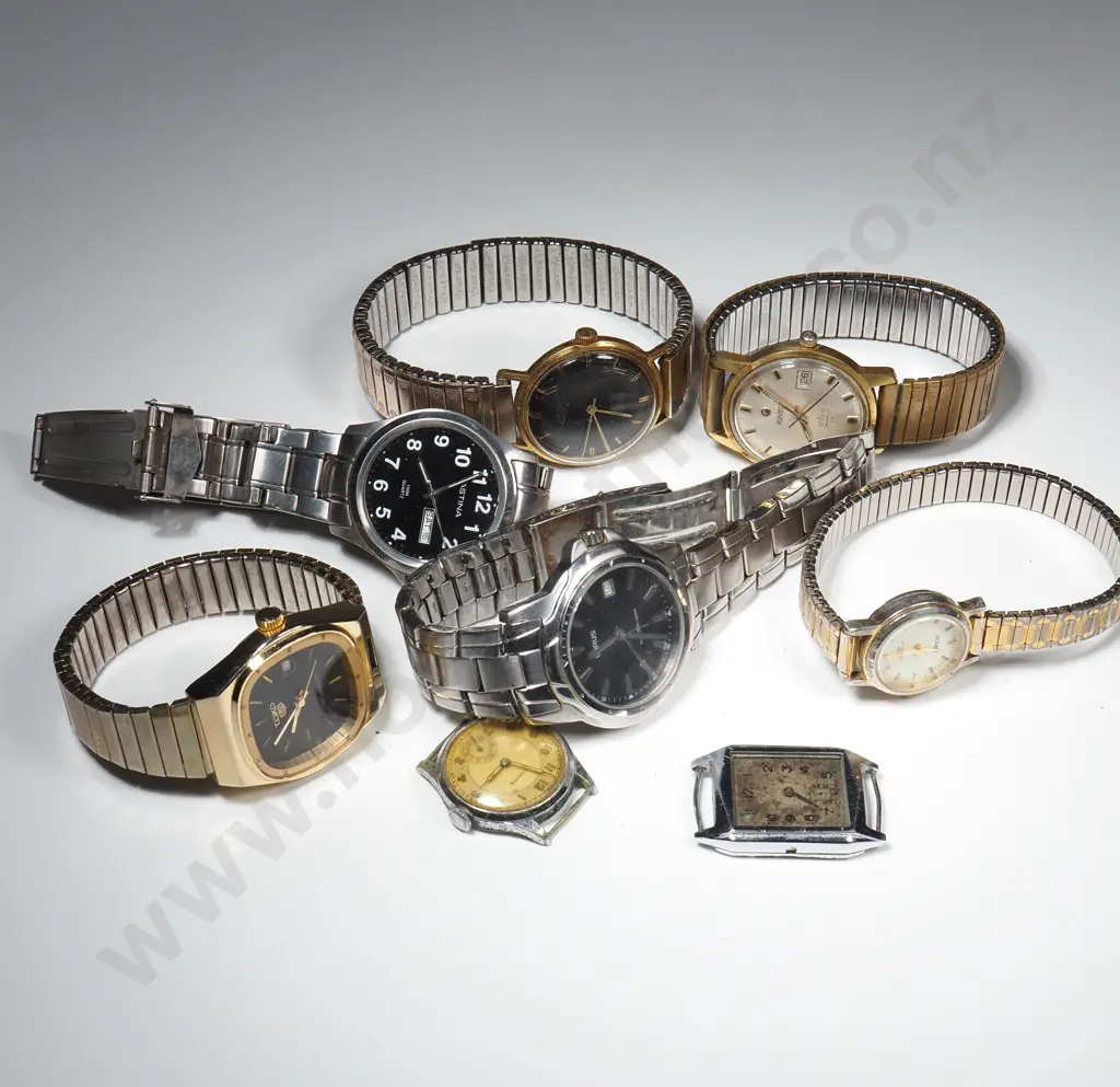 Quantity Of Mainly Mens Vintage Wristwatches  Image 1++