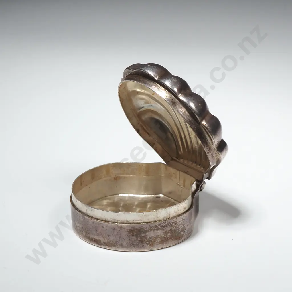 Sterling Silver Shell Pill Box Image 1++