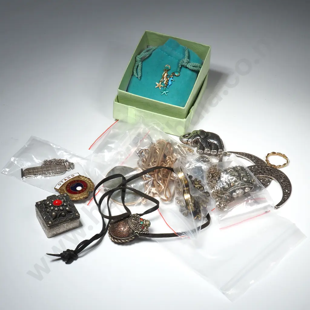 Costume Jewellery Includes Small Boxes, Perfume Flasks, Pendants, Chains & Earrings Image 1++