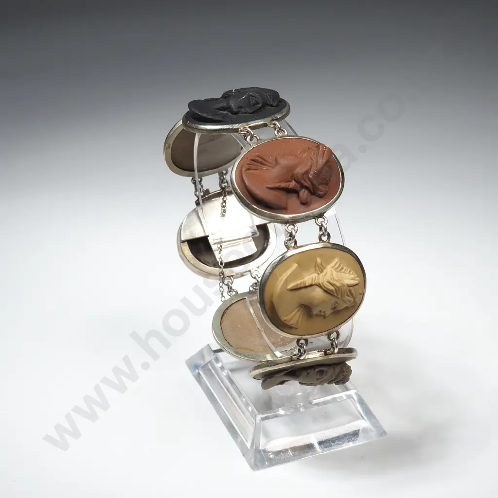 Italian Carved Stone Intaglio Bracelet Image 1++