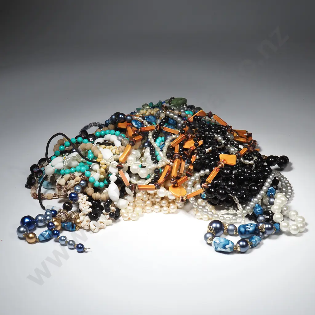 Selection of Costume Beads Including Pearls Image 1++