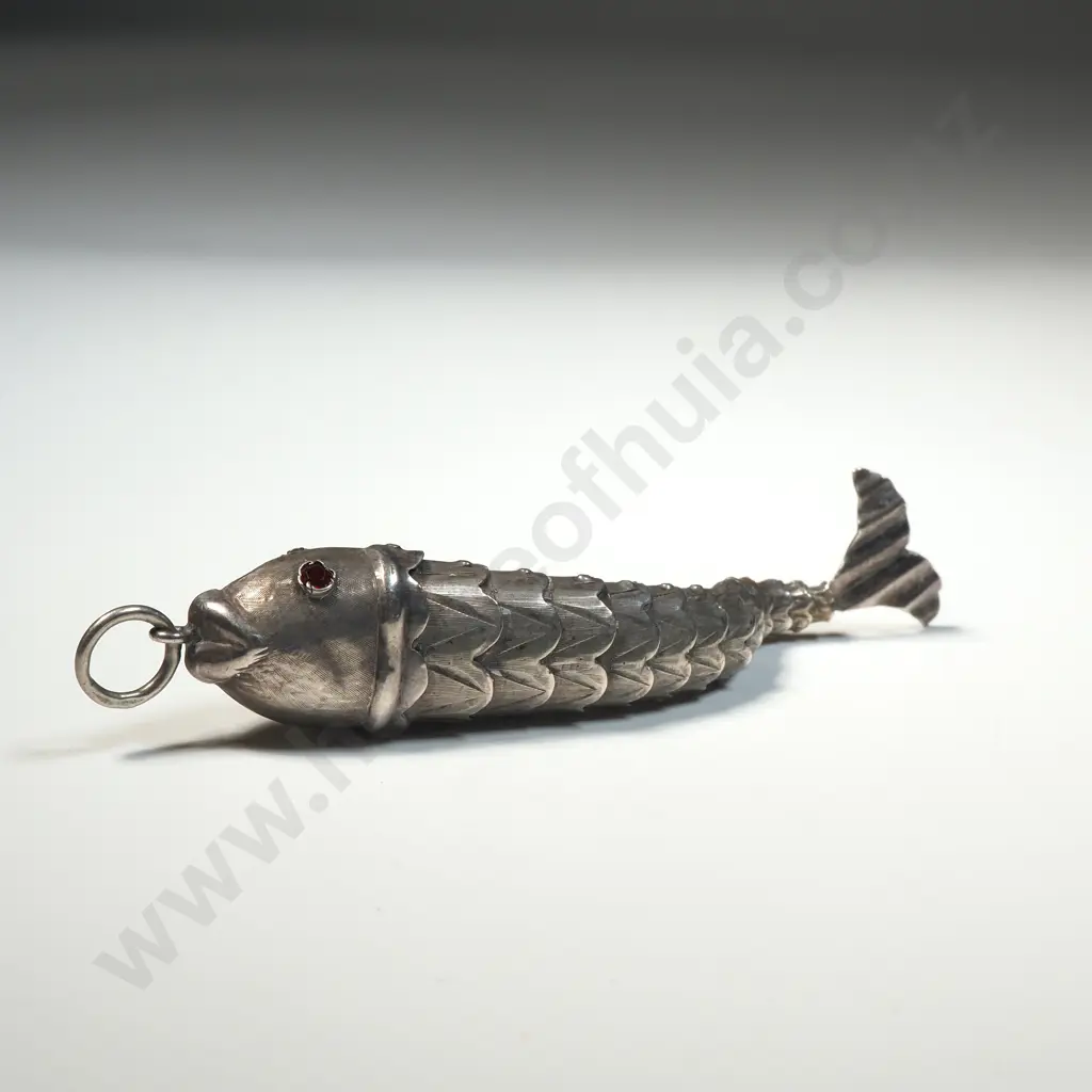 Impressive Sterling Silver Articulated Fish Pendant Image 1++