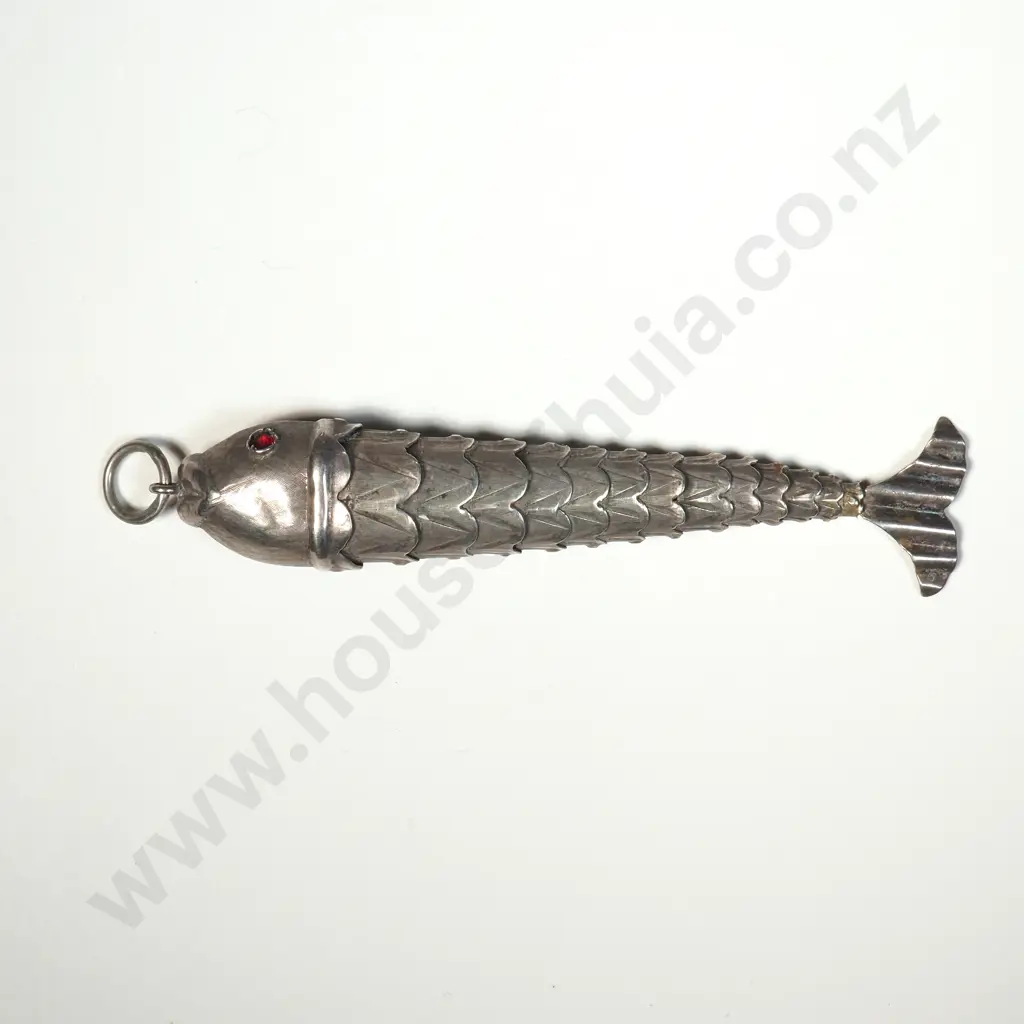 Impressive Sterling Silver Articulated Fish Pendant Image 1++