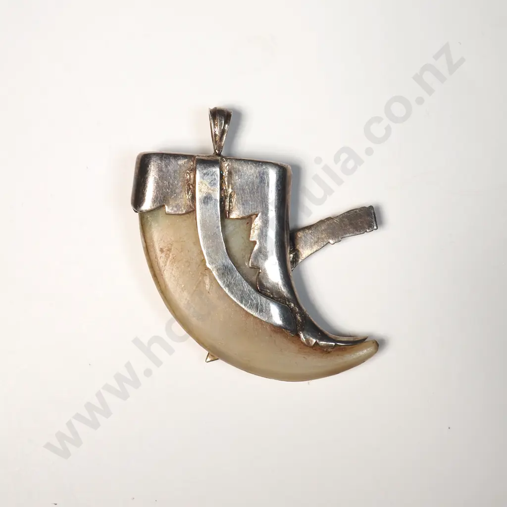 Silver Tiger Claw w Khukri Pendant Image 1++