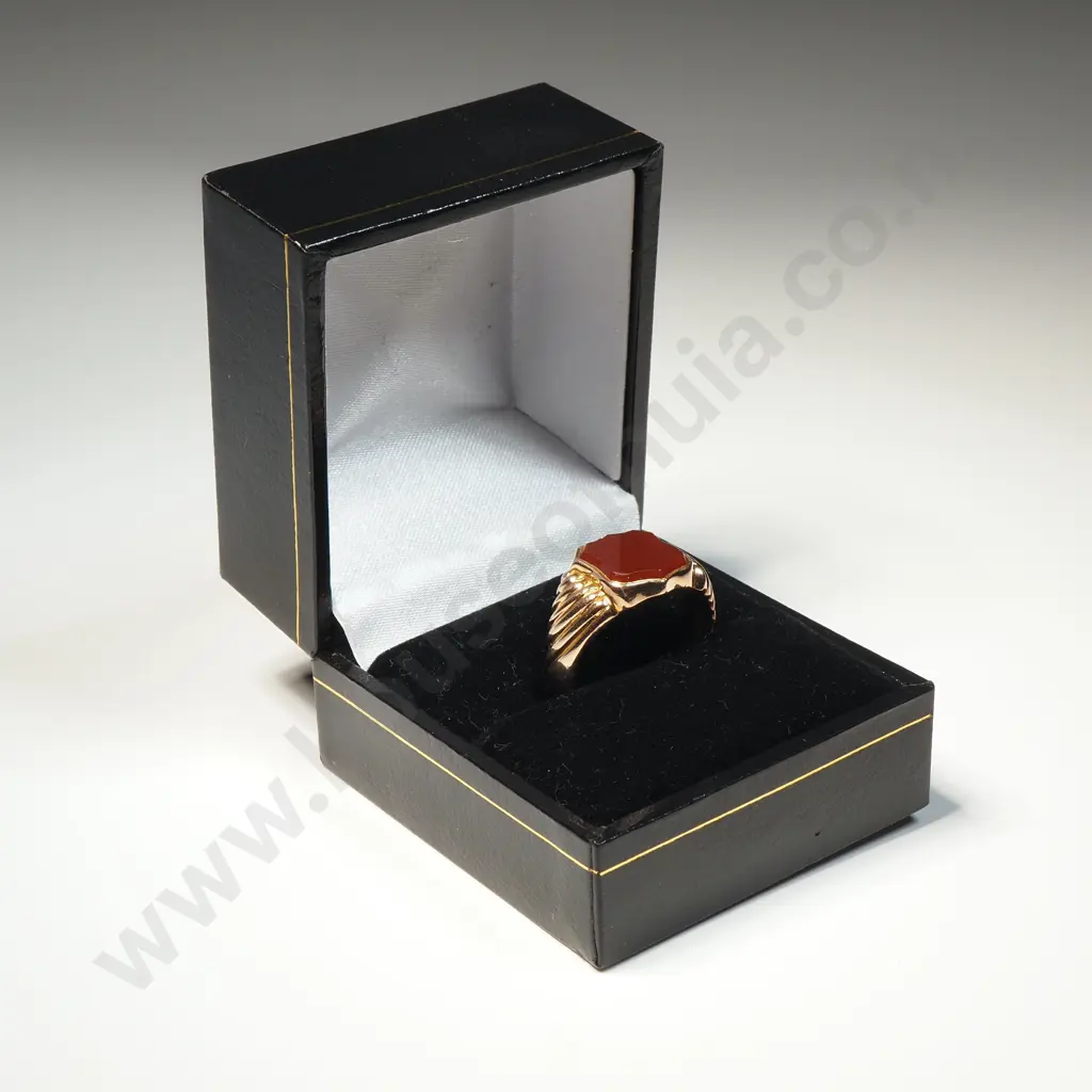 Antique 9ct Gold & Carnelian Signet Ring Image 1++