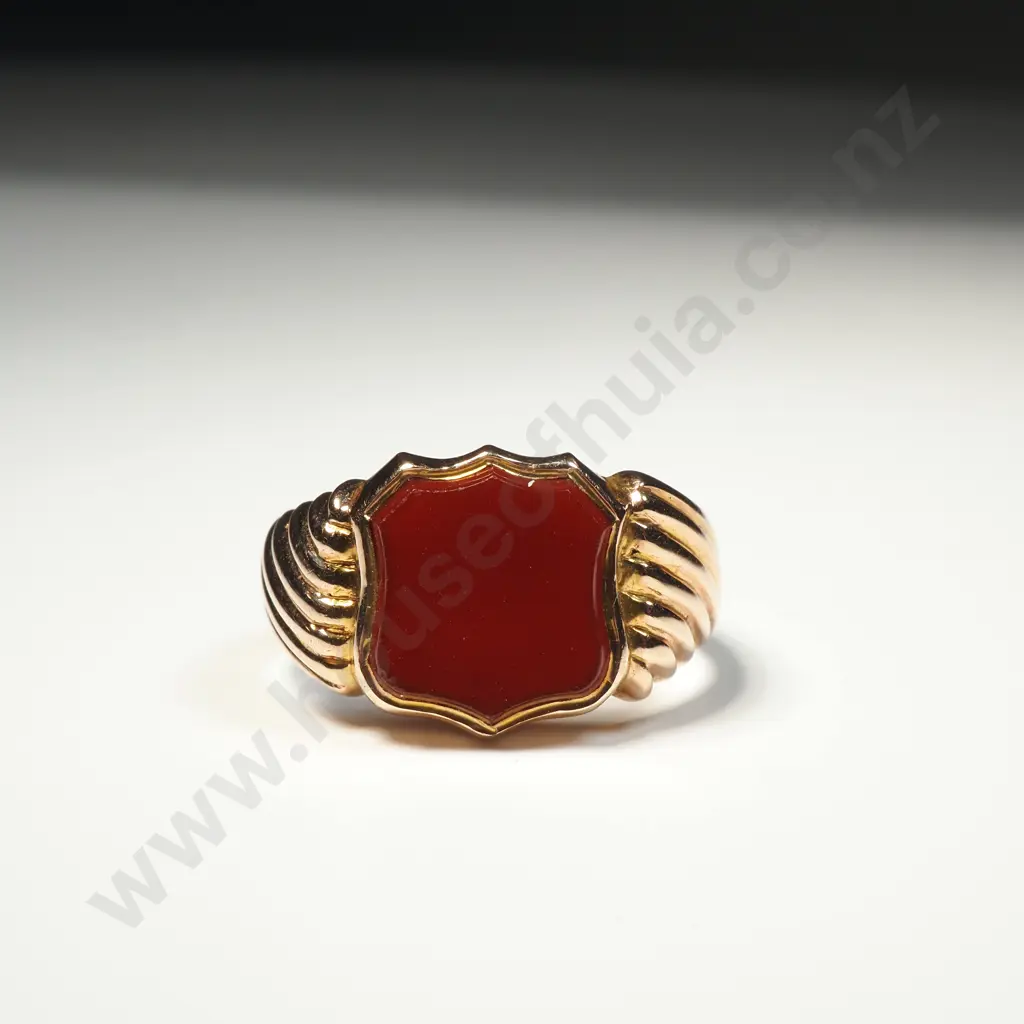 Antique 9ct Gold & Carnelian Signet Ring Image 1++