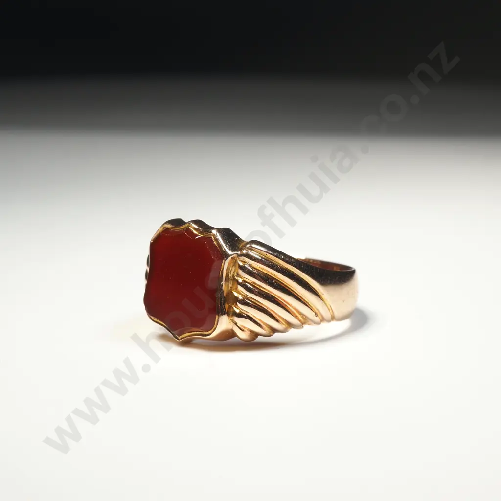 Antique 9ct Gold & Carnelian Signet Ring Image 1++