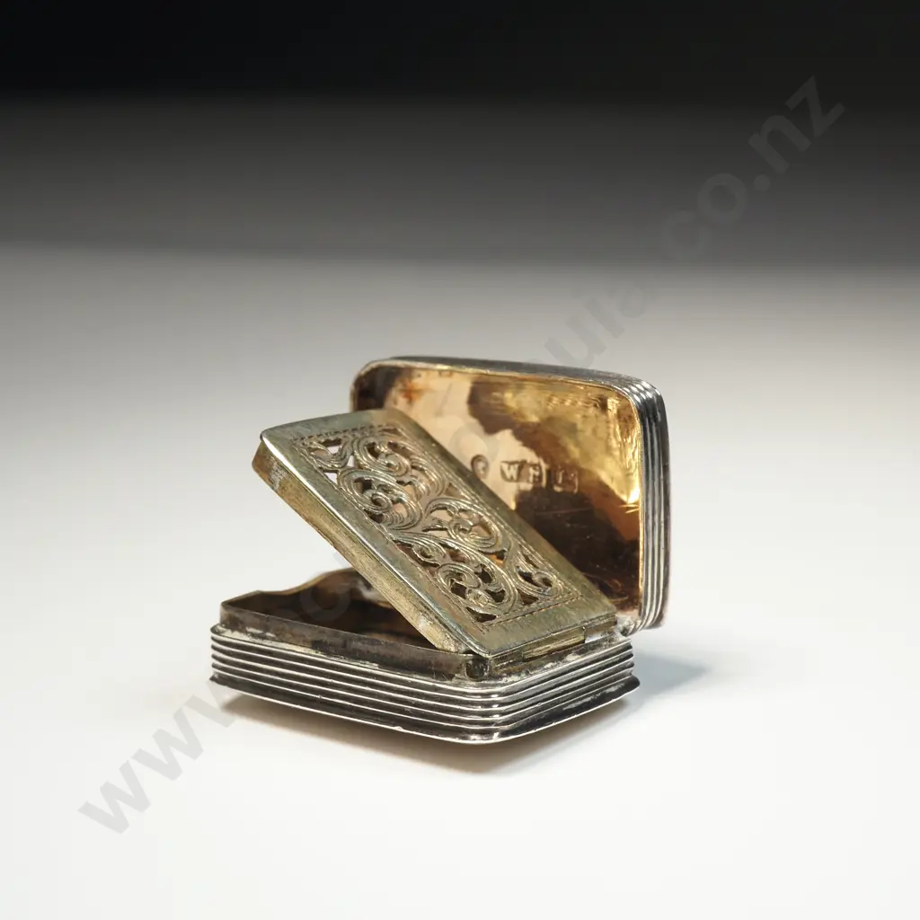 Antique Sterling Silver Vinaigrette Image 1++