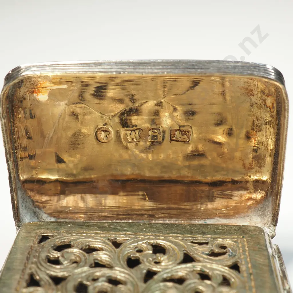 Antique Sterling Silver Vinaigrette Image 1++