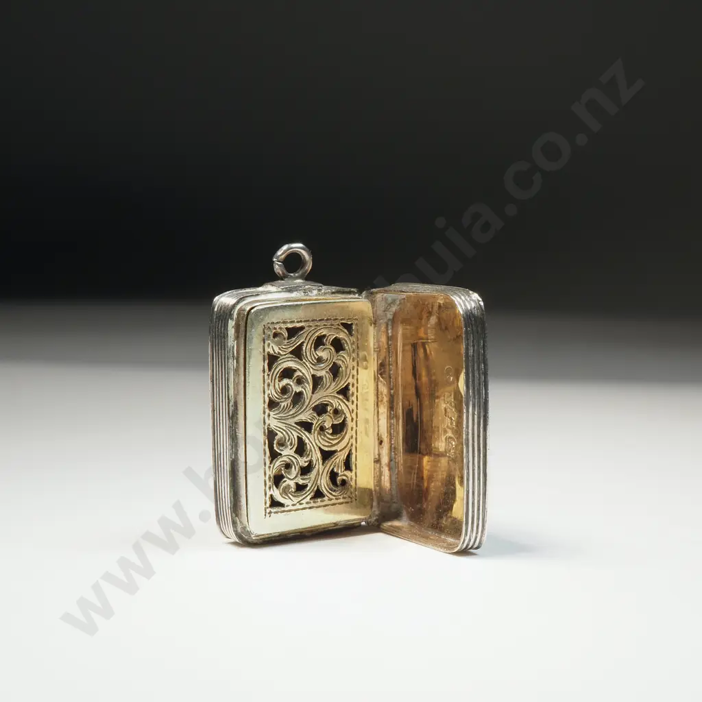 Antique Sterling Silver Vinaigrette Image 1++