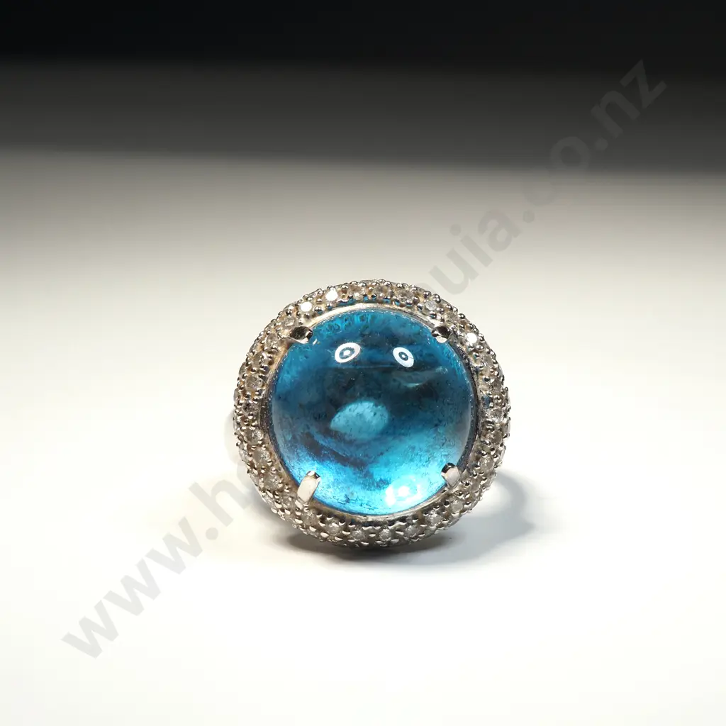 Substantial 18ct White Gold Diamond & Cabochon Blue Stone Ring Image 1++