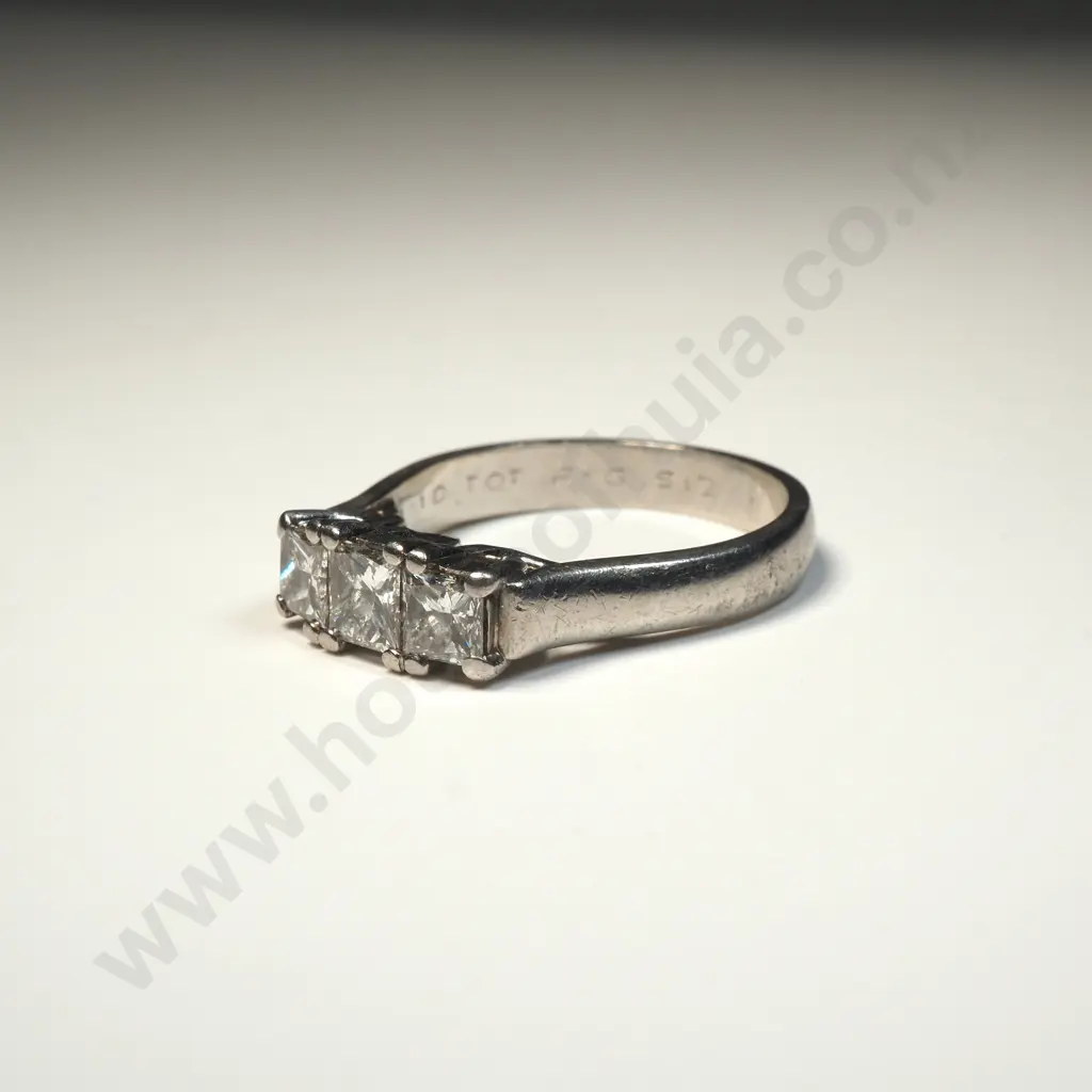 Platinum 1.1ct Three Diamond Ring w Valuation $9,150 Image 1++