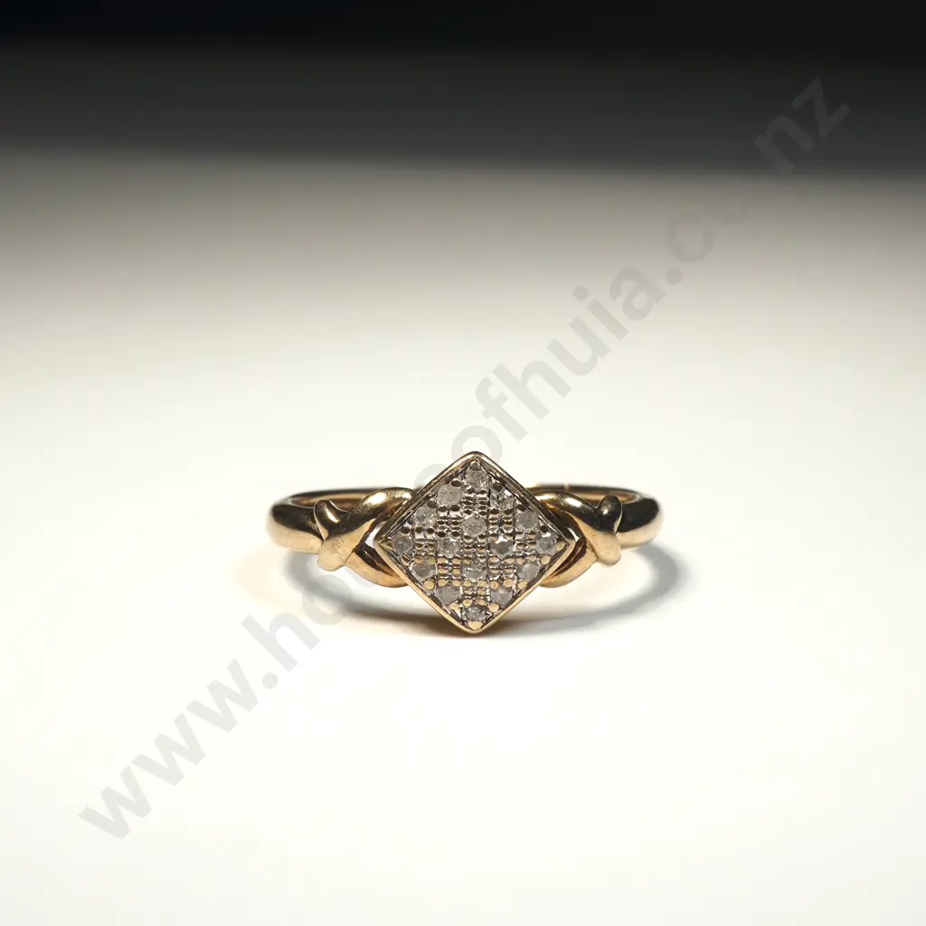 9ct Gold Diamond Cluster Ring Image 1++