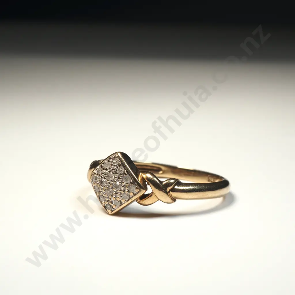9ct Gold Diamond Cluster Ring Image 1++