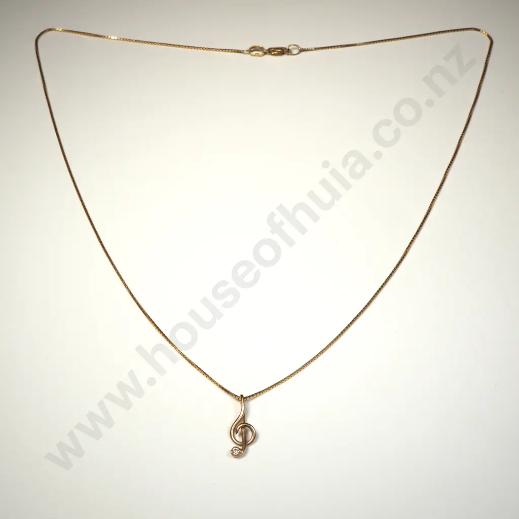 9ct Gold Chain & Pendant Image 1++