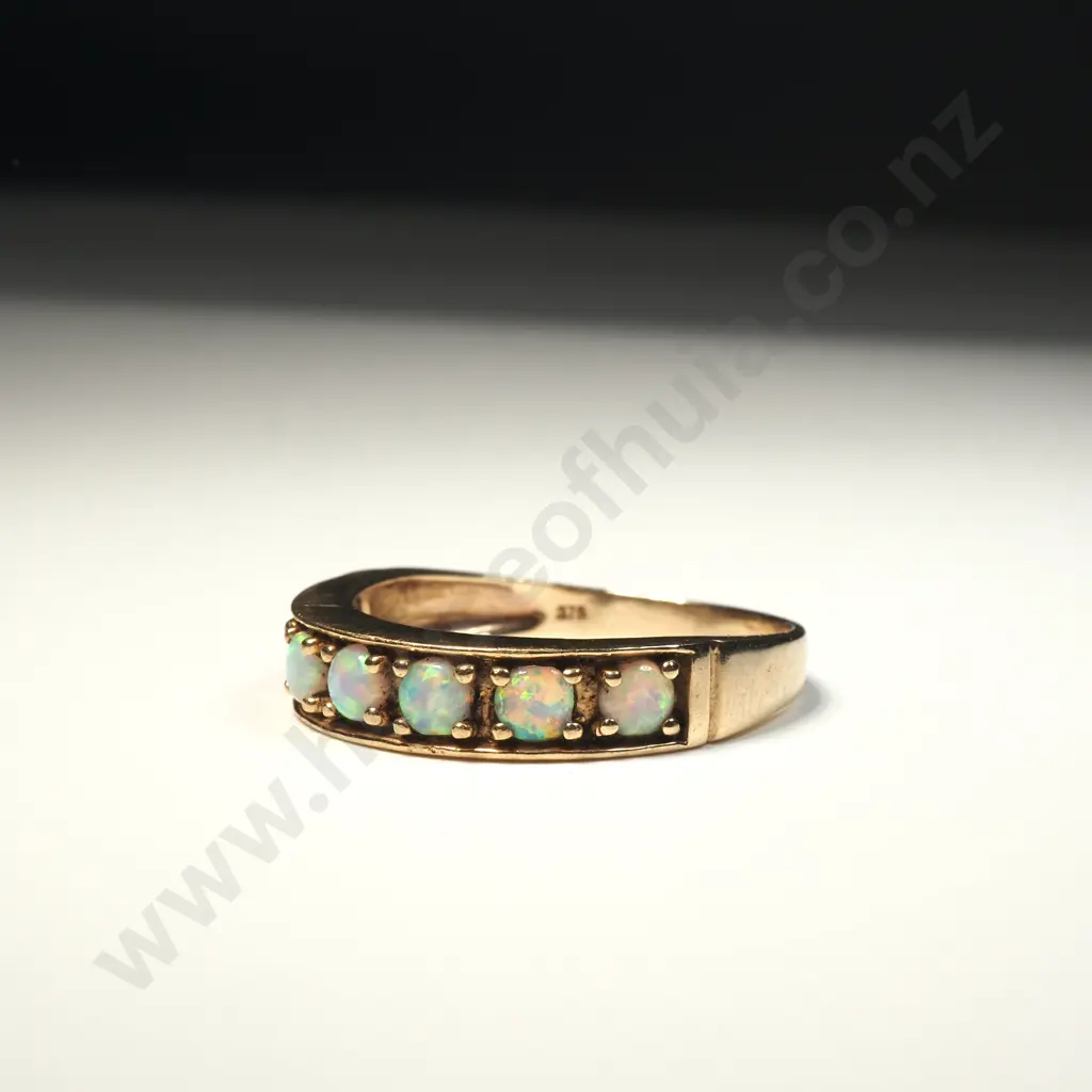 Vintage 9ct Gold Opal Ring Image 1++