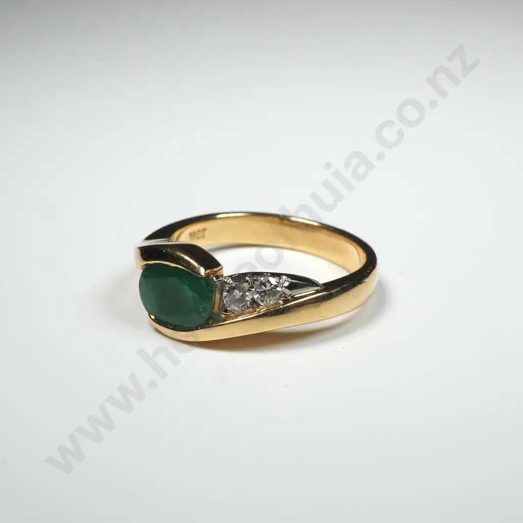 18ct Gold Diamond & Emerald Ring w Valuation for $5,132.00 Image 1++
