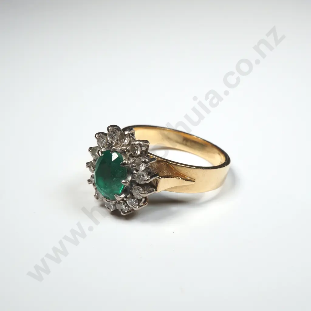 18ct Gold Diamond & Emerald Ring Image 1++
