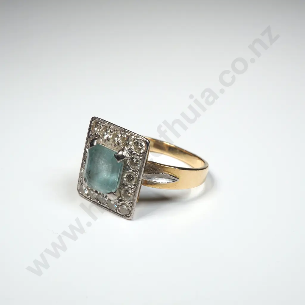 18ct Gold Pale Blue Gem Diamond Ring Image 1++