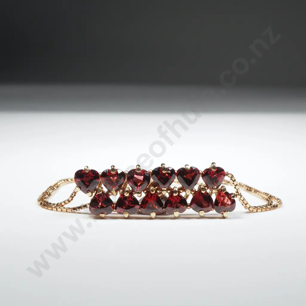 9ct Gold Garnet Bracelet w Valuation for $1000.00 Image 1++
