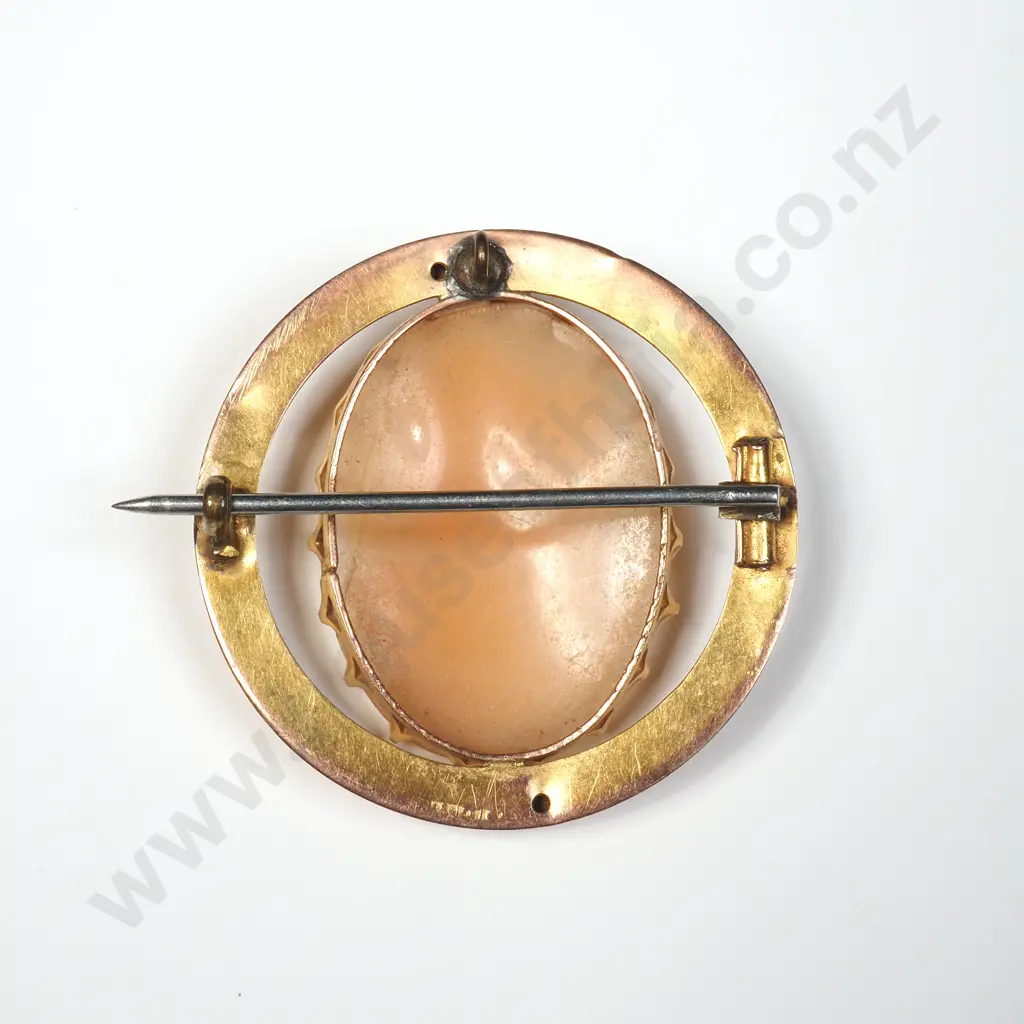 9ct Gold Cameo Brooch Image 1++