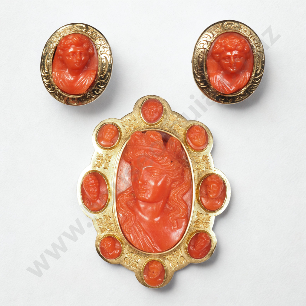 Antique 9ct Gold Coral Earring & Brooch Set Image 1++