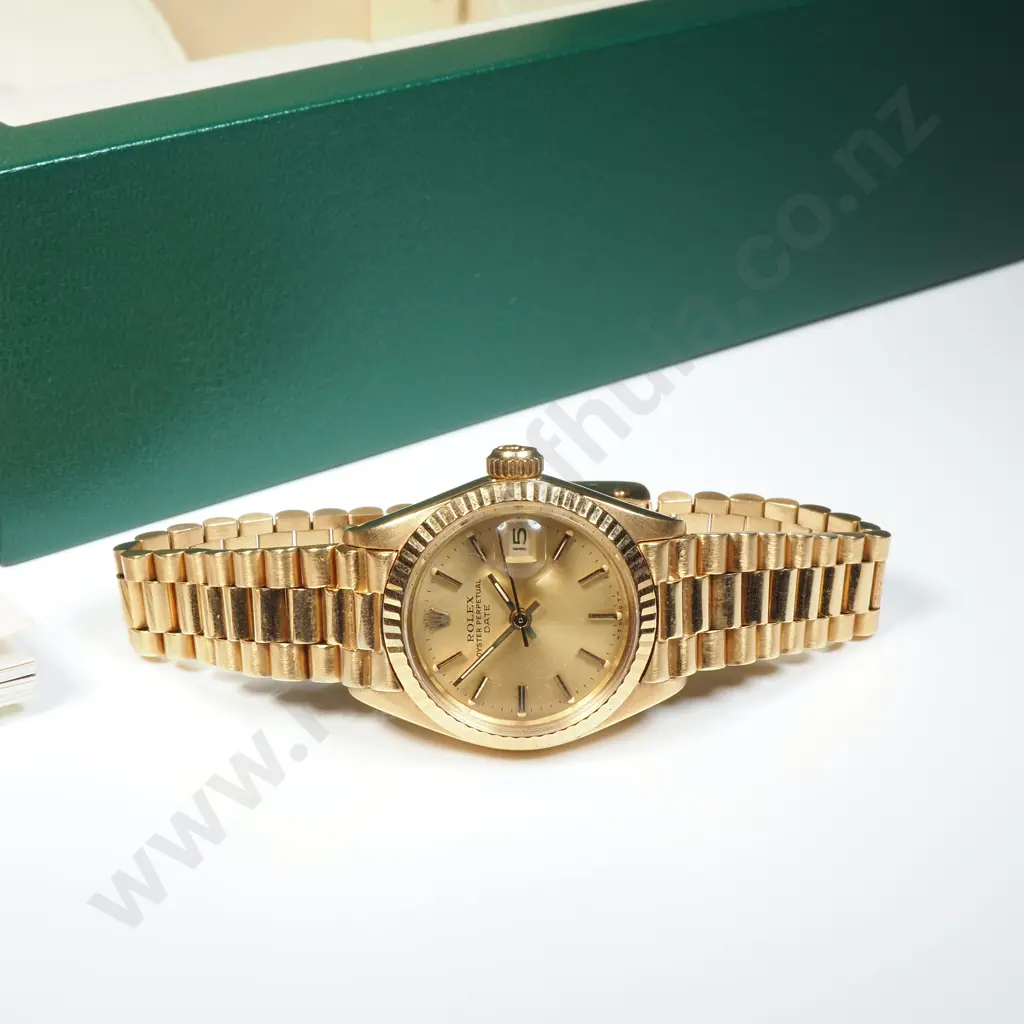 Solid 18ct Gold Rolex 26mm Oyster Perpetual Date Wristwatch w Box & Some Papers Image 1++