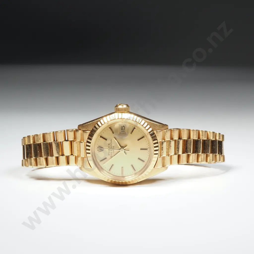 Solid 18ct Gold Rolex 26mm Oyster Perpetual Date Wristwatch w Box & Some Papers Image 1++