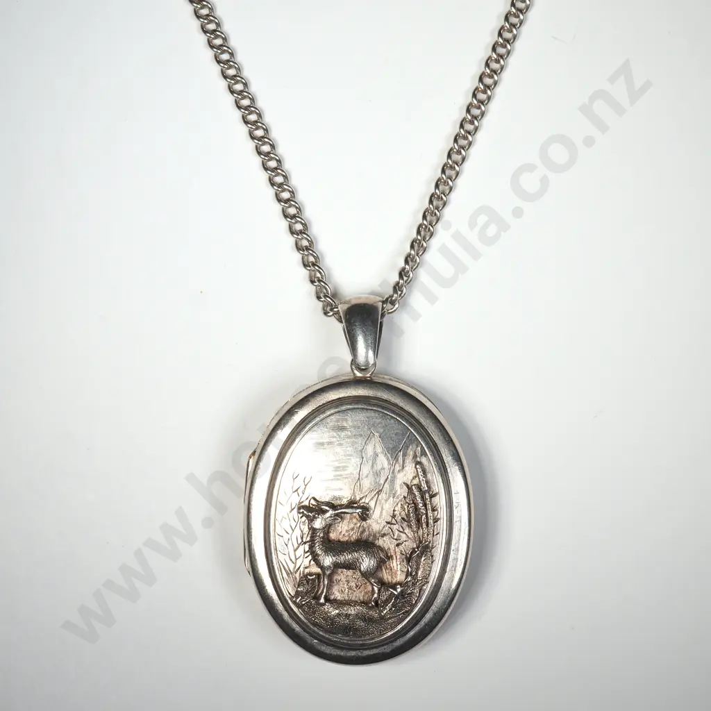 Sterling Silver Oval hinged Locket w Reindeer Scene on Sterling Silver Chain Image 1++