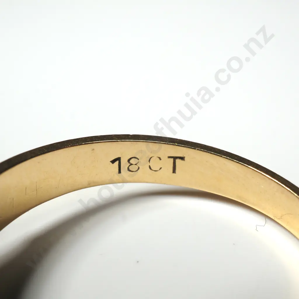 Impressive 18ct Gold .84 Carat Diamond Ring w Valuation for $11,500.00 Image 1++