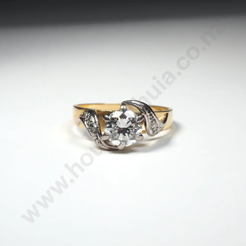 Impressive 18ct Gold .84 Carat Diamond Ring w Valuation for $11,500.00 Image 1++