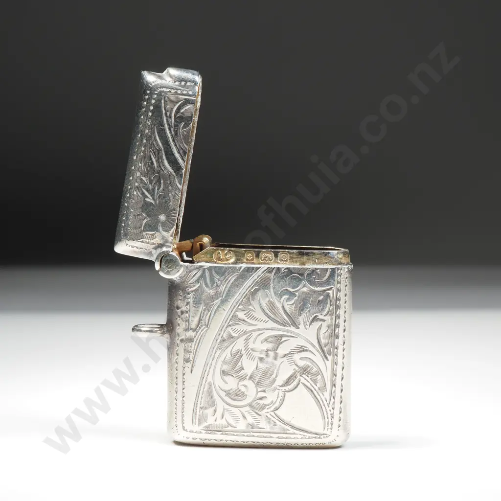Decorative Antique Sterling Silver Vesta Image 1++
