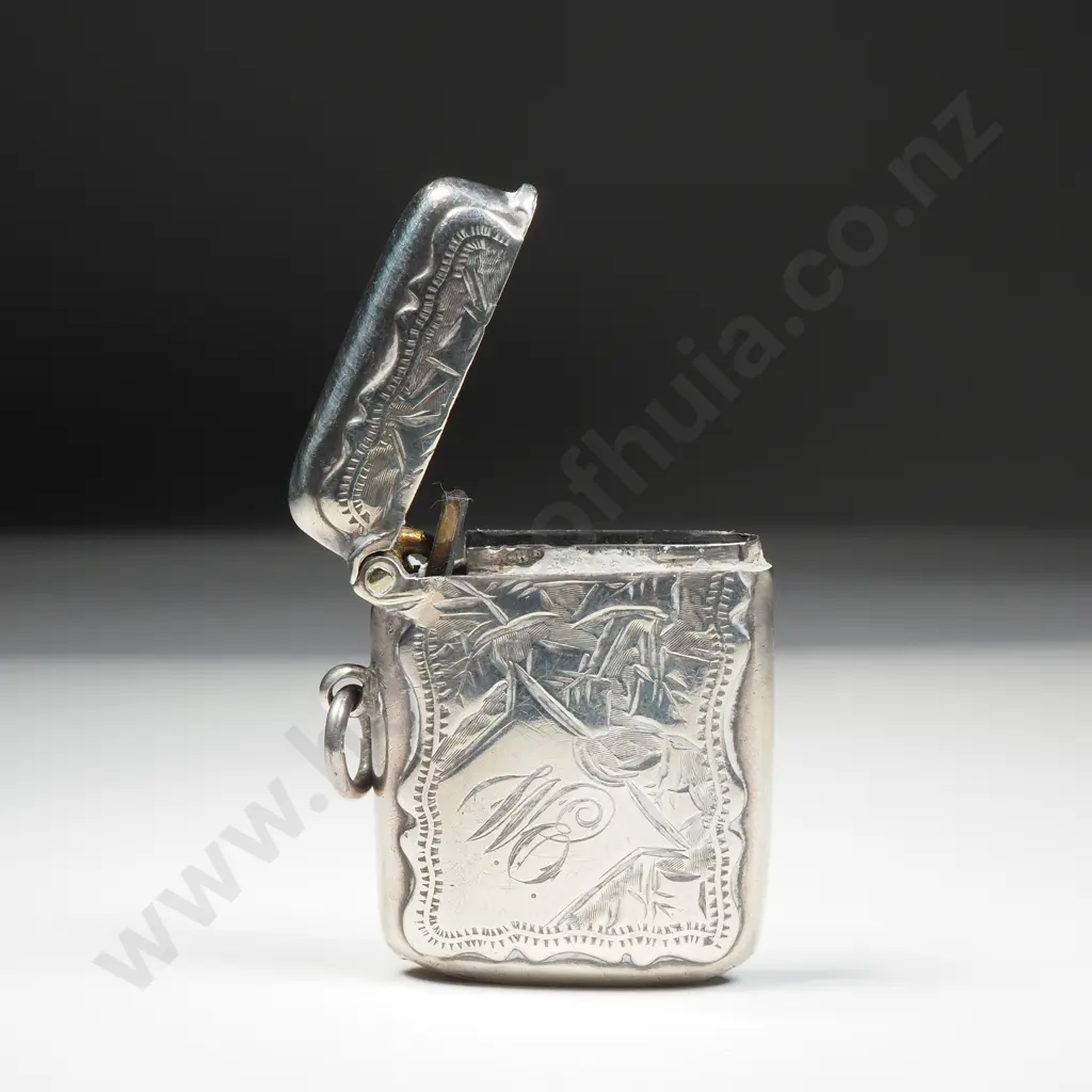 Decorative Antique Sterling Silver Vesta Image 1++