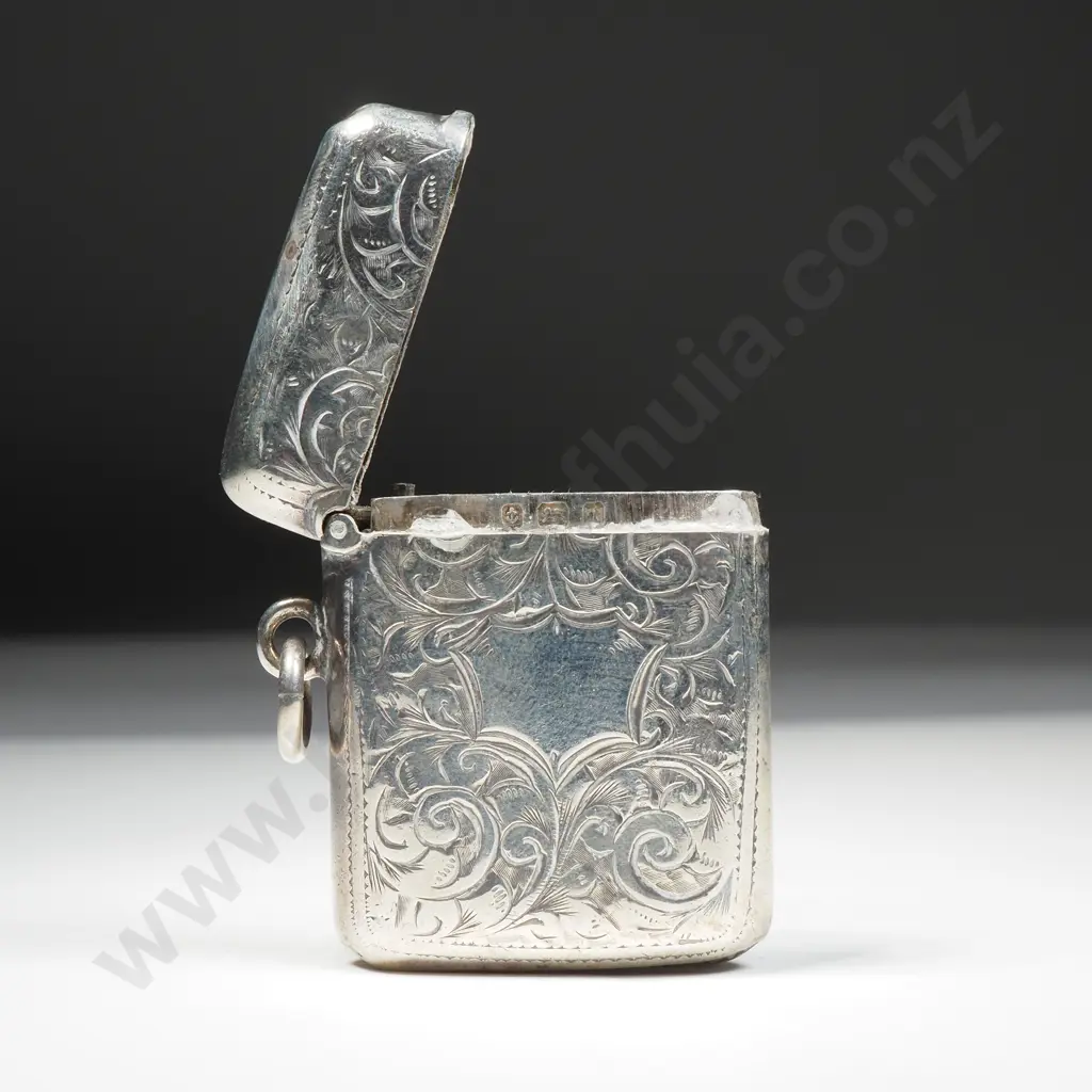 Antique Sterling Silver Vesta Image 1++