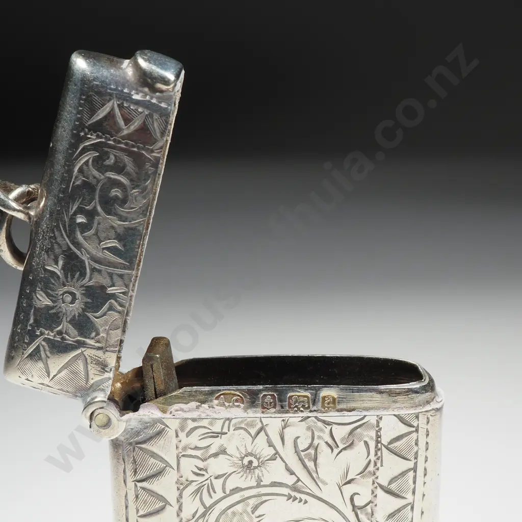 Decorative Antique Sterling Silver Vesta - Dented Image 1++
