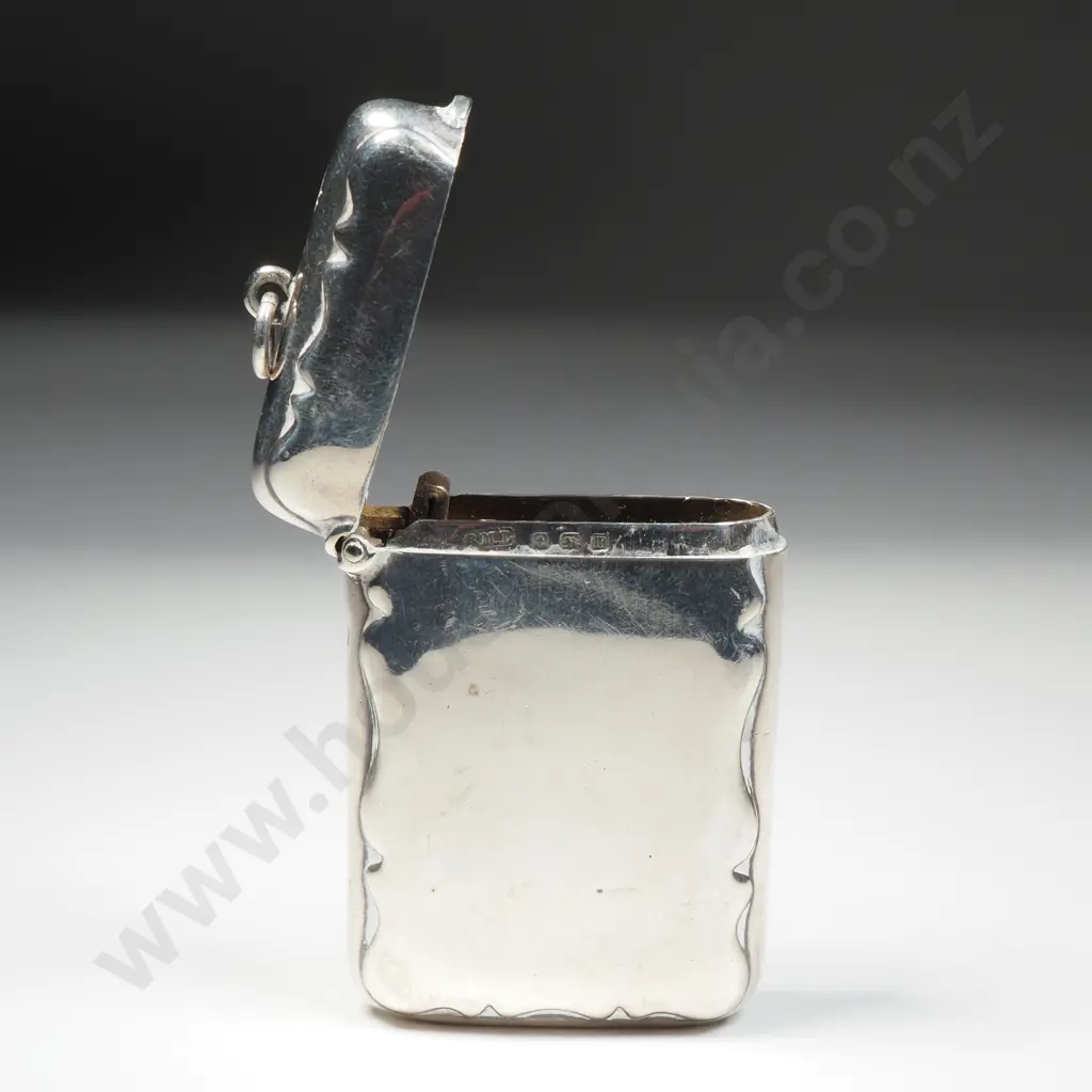 Antique Sterling Silver Vesta - Plain Design Image 1++