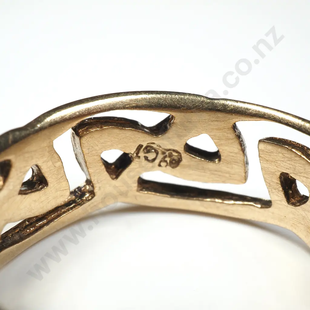 Decorative 9ct Gold Wedding Band Image 1++