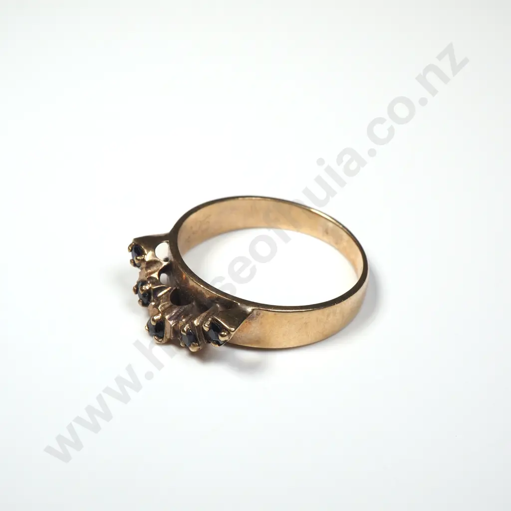 Vintage Crescent 9ct Gold Sapphire Ring Image 1++