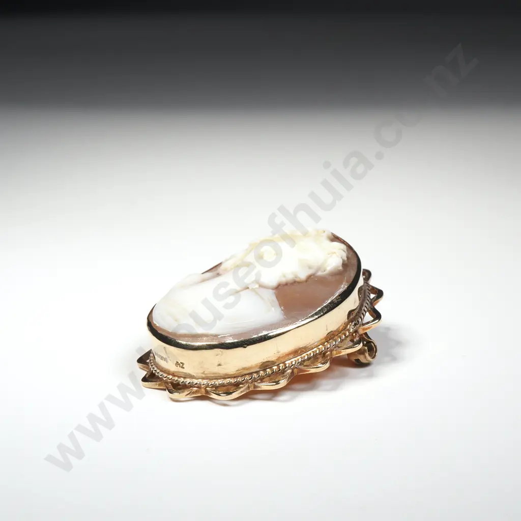 Vintage 9ct Gold Cameo Brooch w English Hallmarks Image 1++