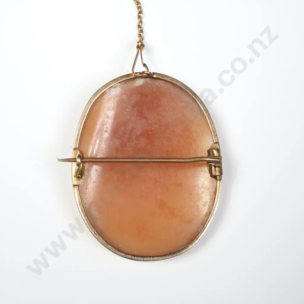 9ct Gold Religious Cameo Image 1++