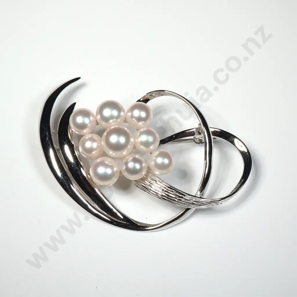 Case Sterling Silver Mikimoto Pearl Brooch Image 1++
