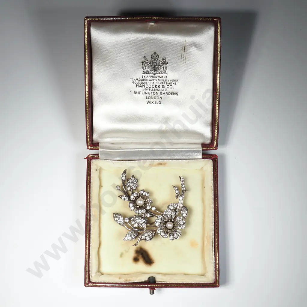 18ct White Gold Pearl & White Zircon Brooch Image 1++