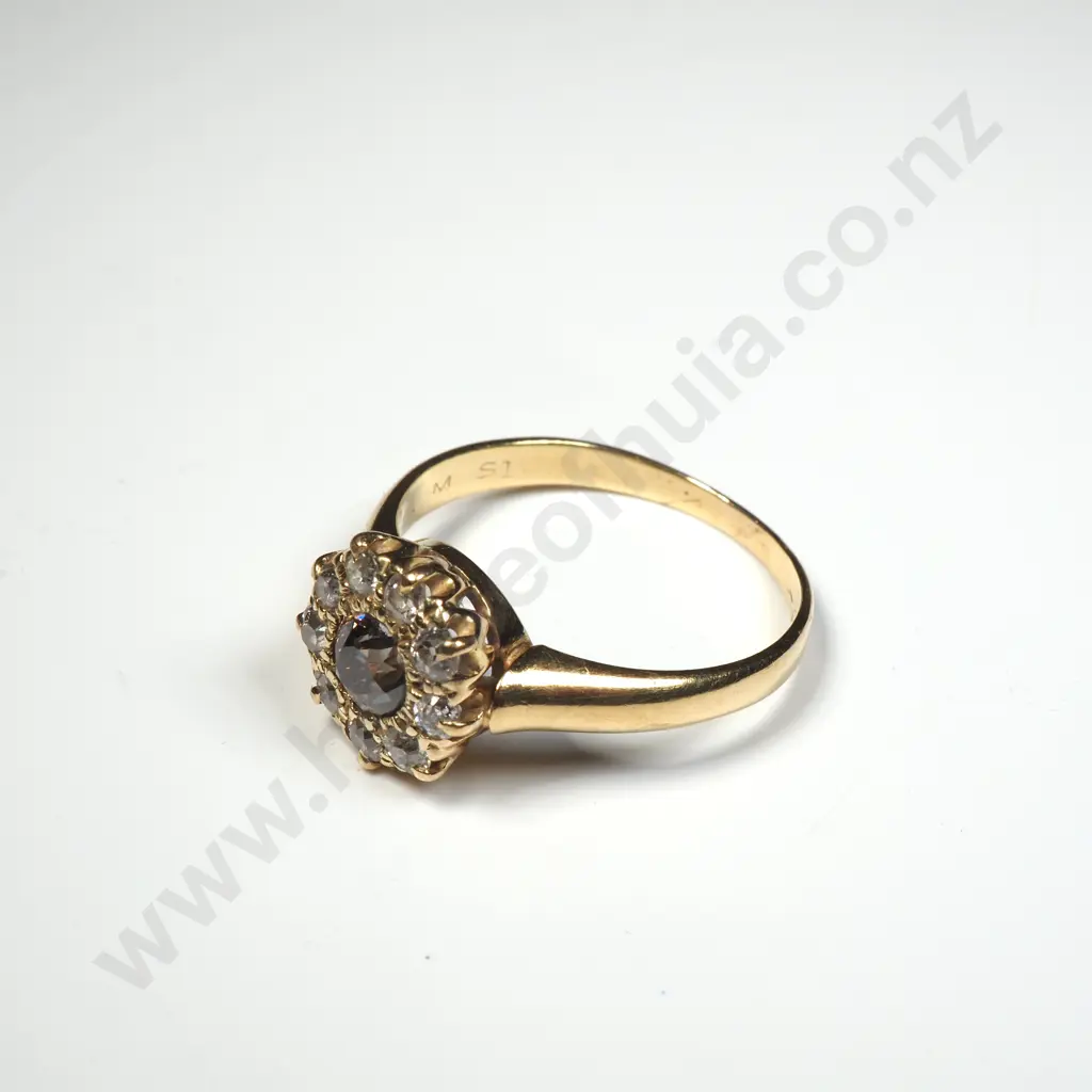 18ct Gold & Diamond Cluster Ring Image 1++