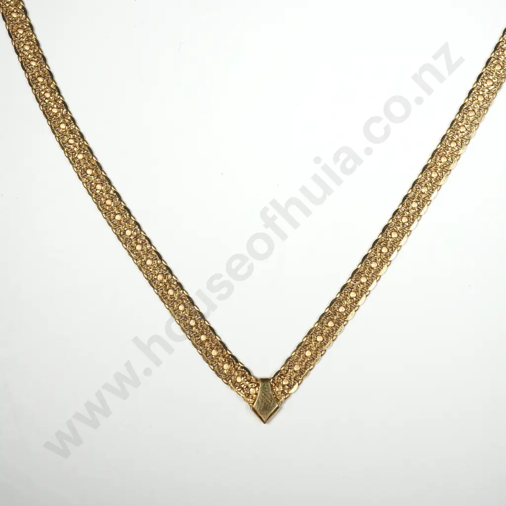 18ct Gold Necklace Image 1++
