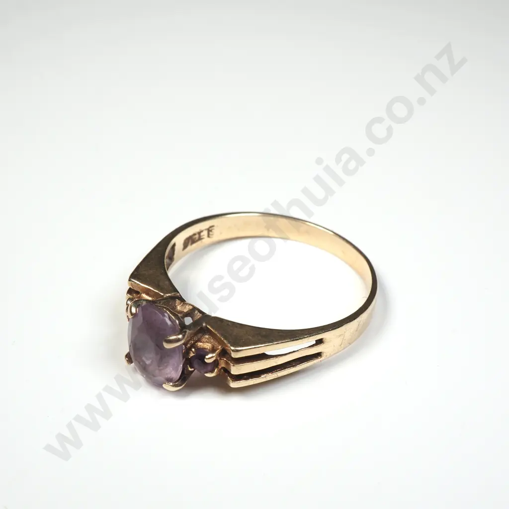 9ct Gold Ring w Amethyst Stone Image 1++